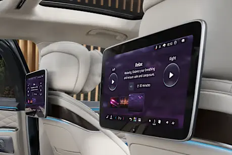 Mercedes-Benz Новий S-Class Мультимедійна система MBUX High-End у задній частині салону