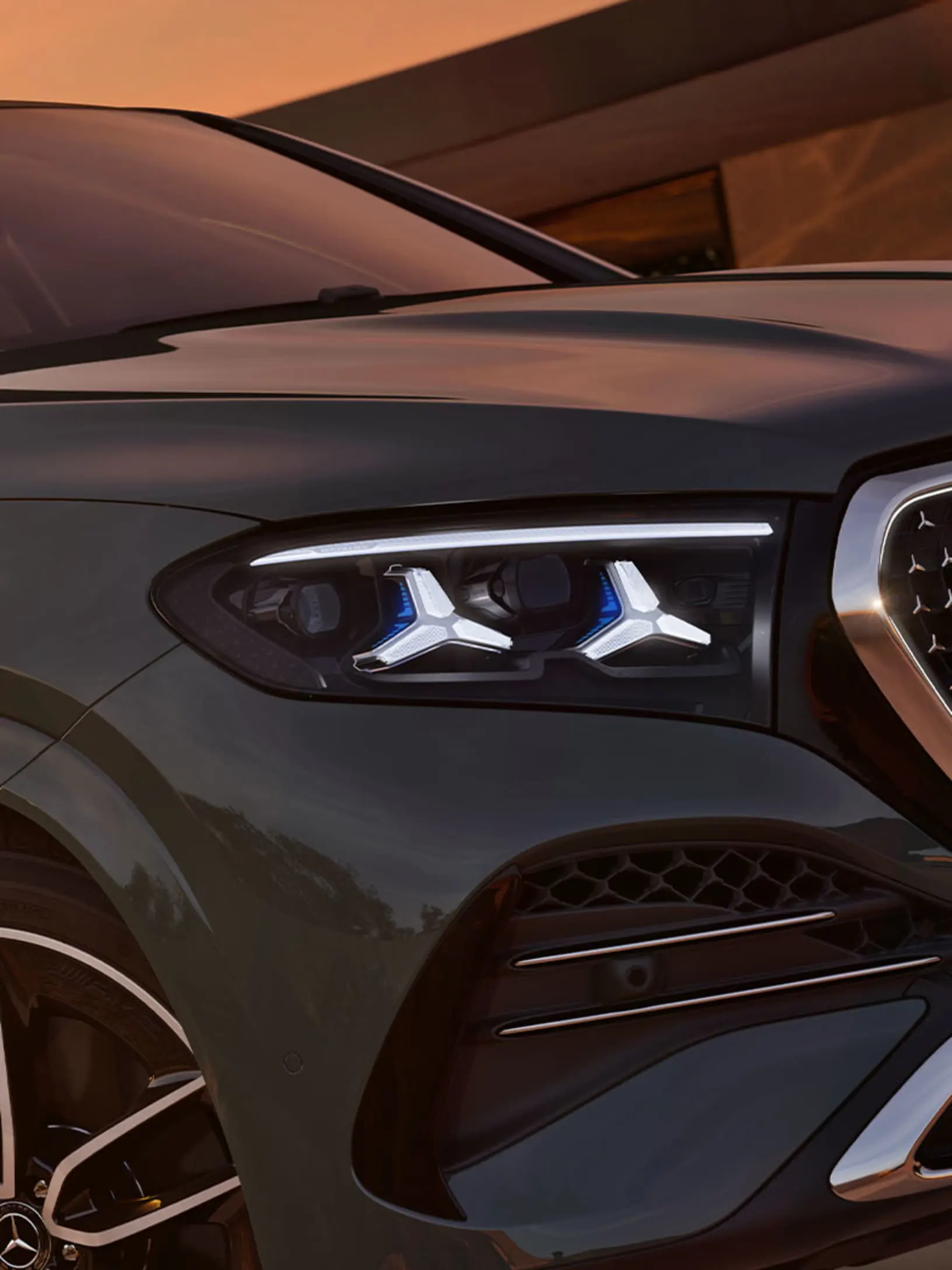 Mercedes-Benz Новий GLE Coupé Система освітлення DIGITAL LIGHT із функцією проєкції