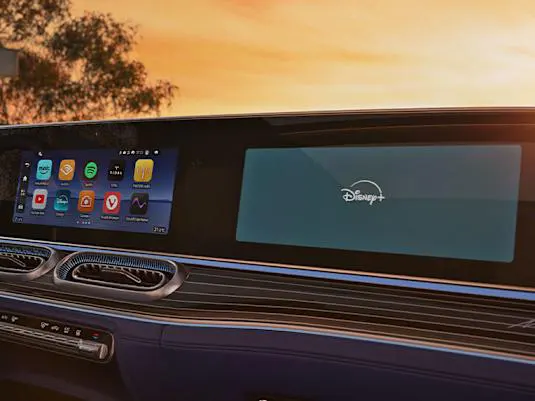 Mercedes-Benz Новий GLE SUV Цифровий сервіс: мультимедійна система MBUX Entertainment