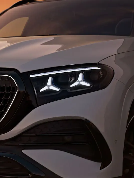 Mercedes-Benz Новий GLE SUV Система освітлення DIGITAL LIGHT із функцією проєкції