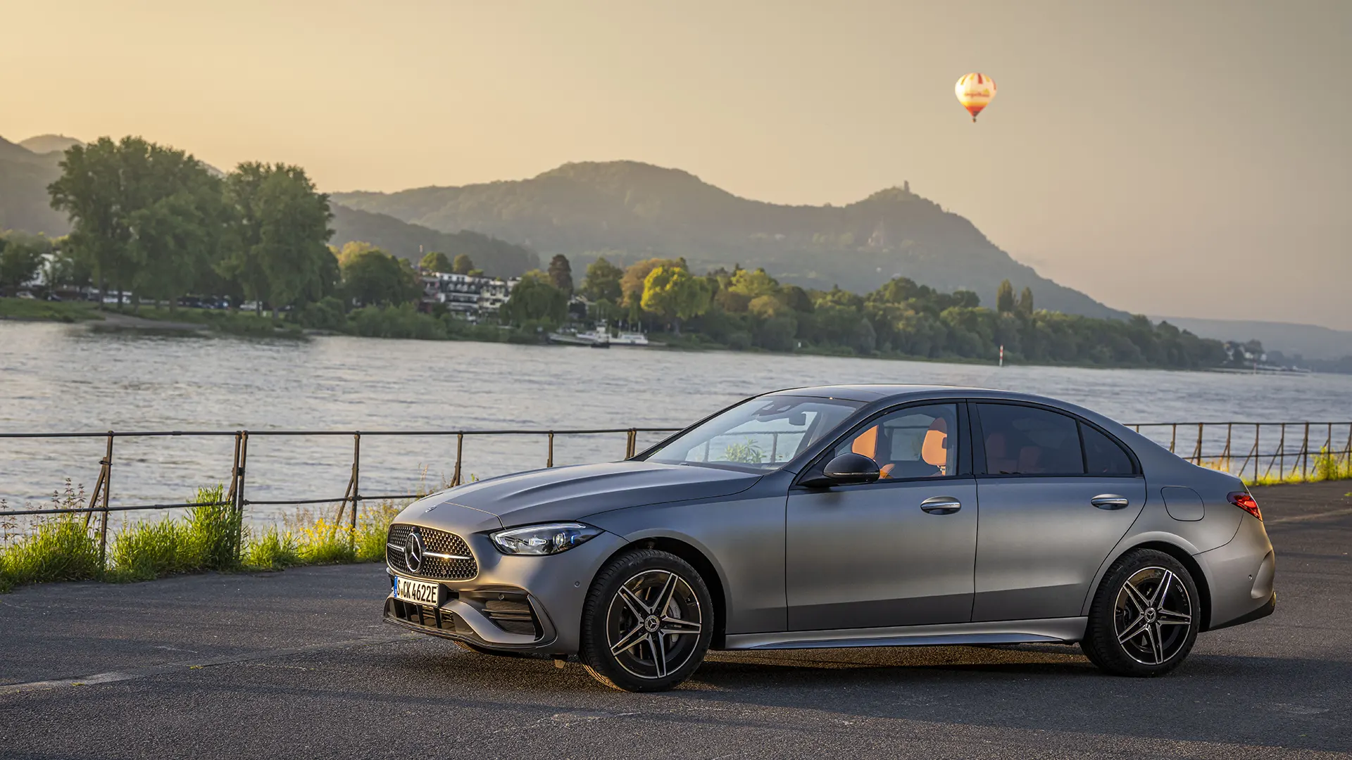 Преміальний Mercedes-Benz C-Class 2026 року тепер із вигодою -10% 02